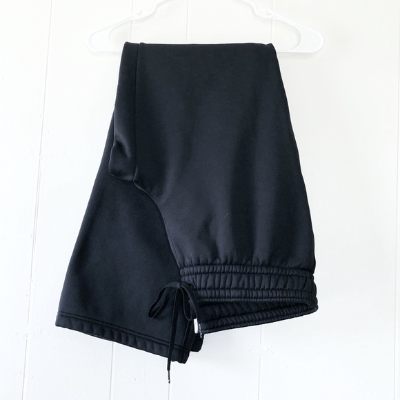 Under Armour Pants - Under Armour Black Coldgear Semi-Fitted Sweatpants